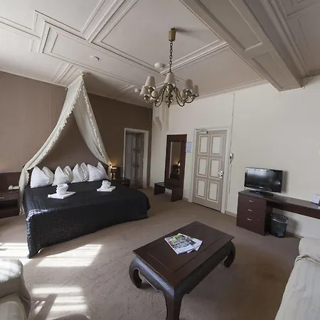 Fletcher Landgoed Te Hotel 3*